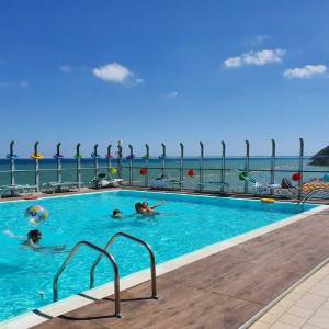 Piscina panoramica hotel Napoleon